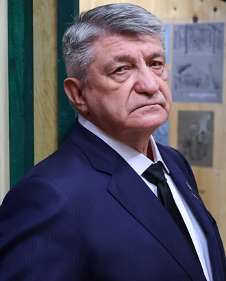 «Бог с ним»: Александр Сокуров прокомментировал свое отсутствие на вручении награды ММКФ