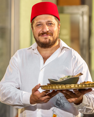 Иностранный акцент:  Брайан Диаб, который кормит москвичей настоящей ливанской шавермой