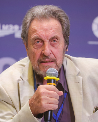 Отец Илона Маска выступит завтра в Москве перед 20 тыс. зрителей