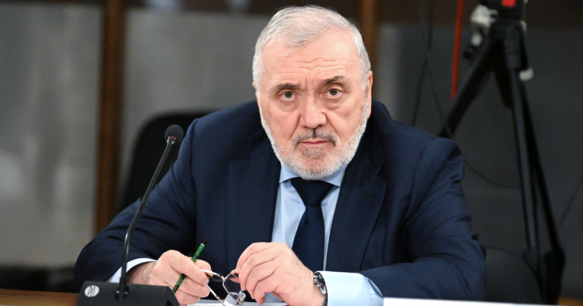 Имущество на 7 млрд рублей потребовали изъять у экс-замминистра обороны Цаликова