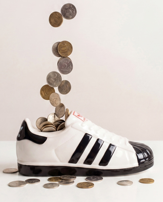 Солдат спит, бизнес идет: Adidas отчиталась о миллиардной прибыли в РФ без возобновления работы