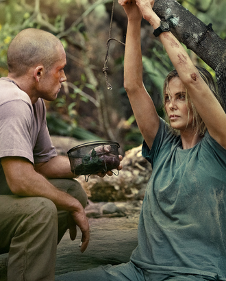 «Вершина»: Шарлиз Терон встречает в лесах Австралии самую опасную ехидну — Тэрона Эджертона