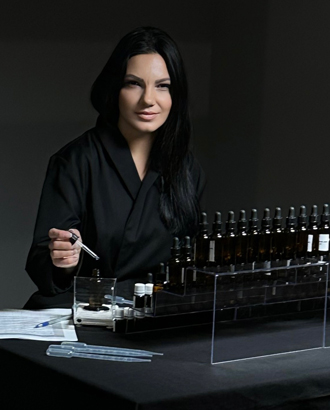 Почему вы должны меня знать: основательница ольфакторной галереи Nevidimaya Lab Анна Кабирова