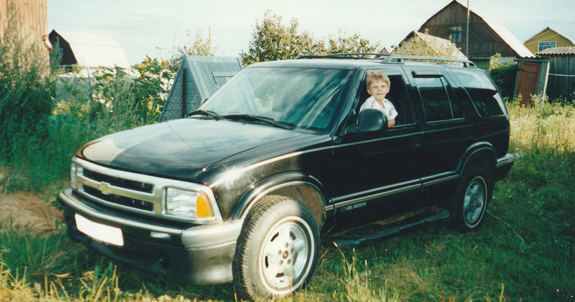 На ВДНХ 5 мая откроется выставка «Иномарка» об авторынках 1990-х