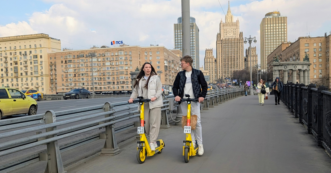 Поездки на электросамокатах выросли на треть с прошлого года — за две недели их уже 1,5 млн