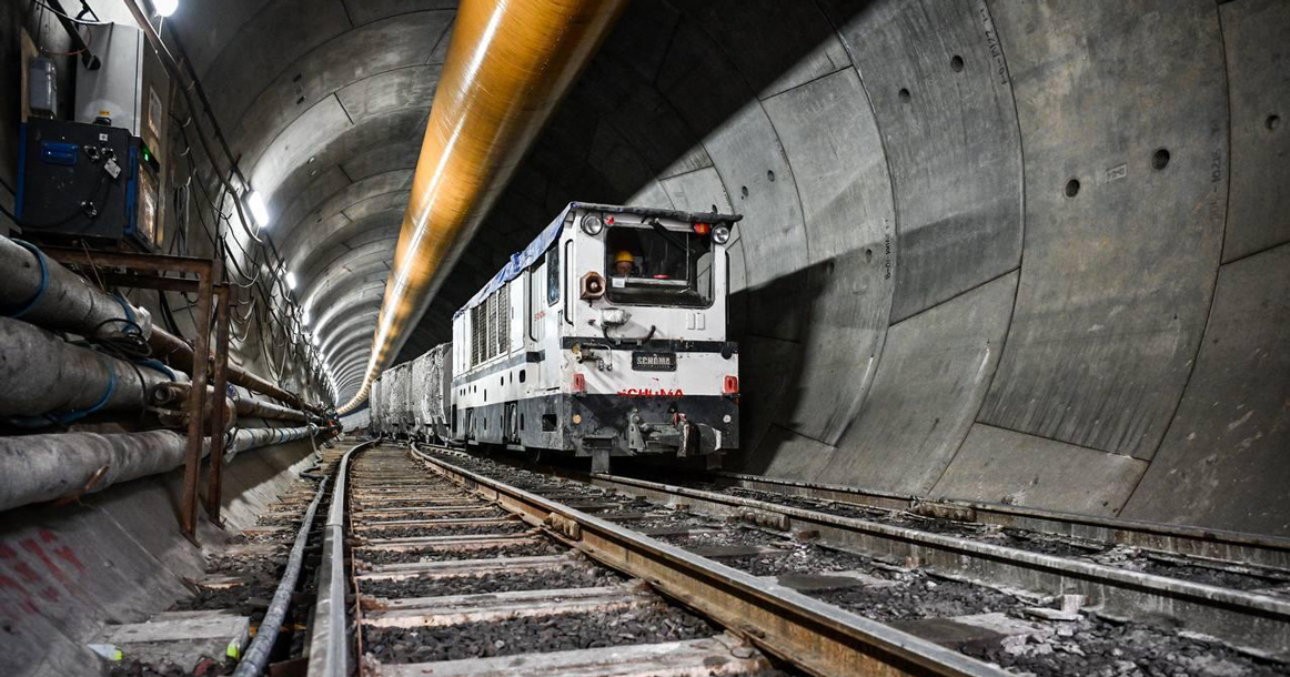 В Новой Москве начали строить три станции Троицкой линии метро