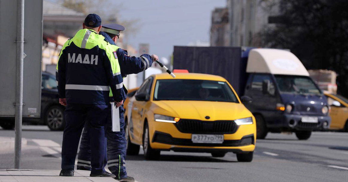 У московских таксистов с начала года изъяли 700 машин