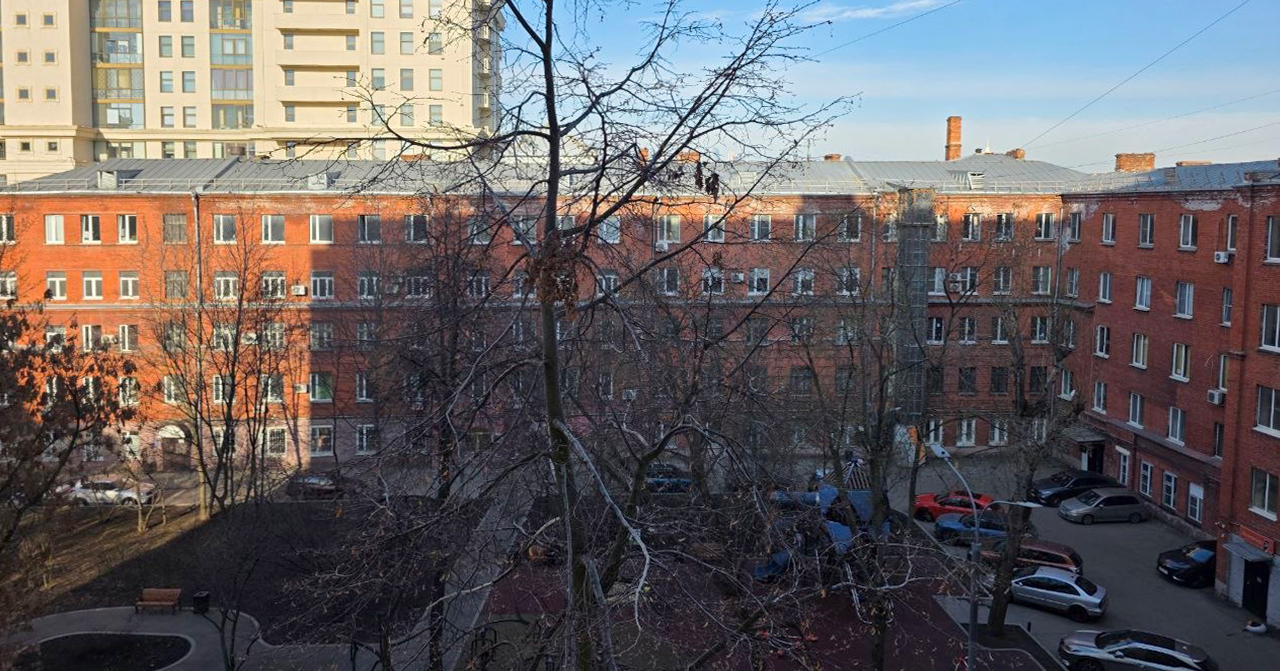 Вид из моего окна: на Большую Якиманку