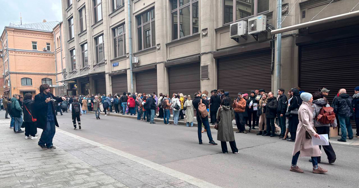 Москвичи подали обращения против блокировок интернета в приемную президента