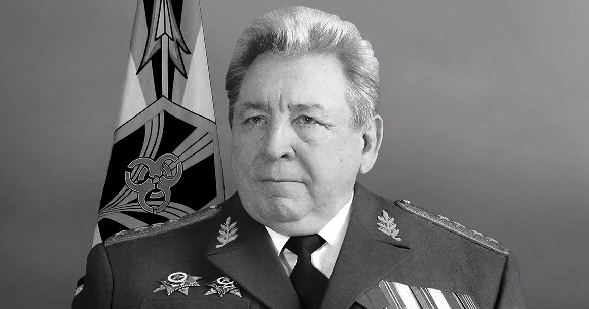 Умер экс-начальник войск химзащиты Станислав Петров
