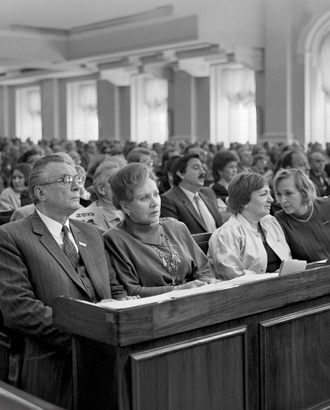 Ровно 40 лет назад советские кинематографисты покончили с полочной цензурой