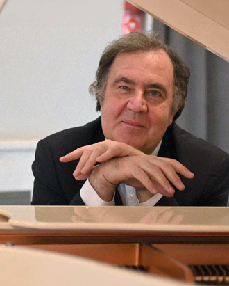 Это мой город: тапер кинотеатра «Иллюзион» Сергей Аксенов
