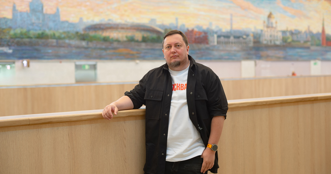 «Художника часто сводят до уровня ремесленника» — автор мозаик Ленинградского вокзала Максим Козлов