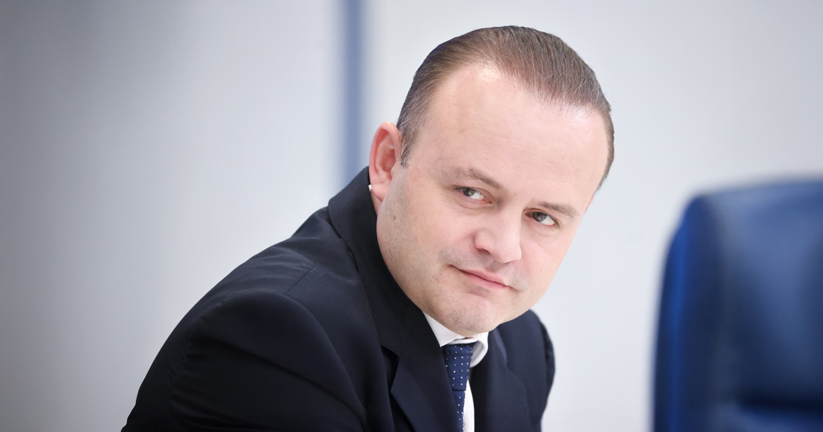 «Если не заниматься политикой, то она займется тобой» — вице-спикер Госдумы Владислав Даванков