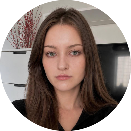 Лиза Меньшикова