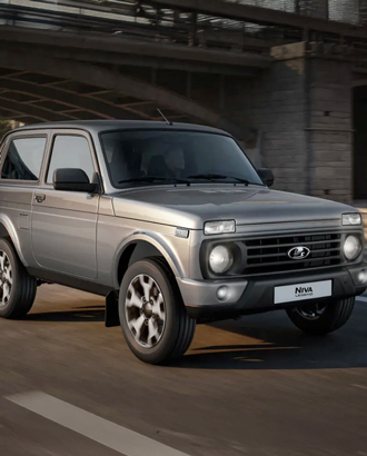 «АвтоВАЗ» представил на ПМЭФ новую Lada Niva Legend