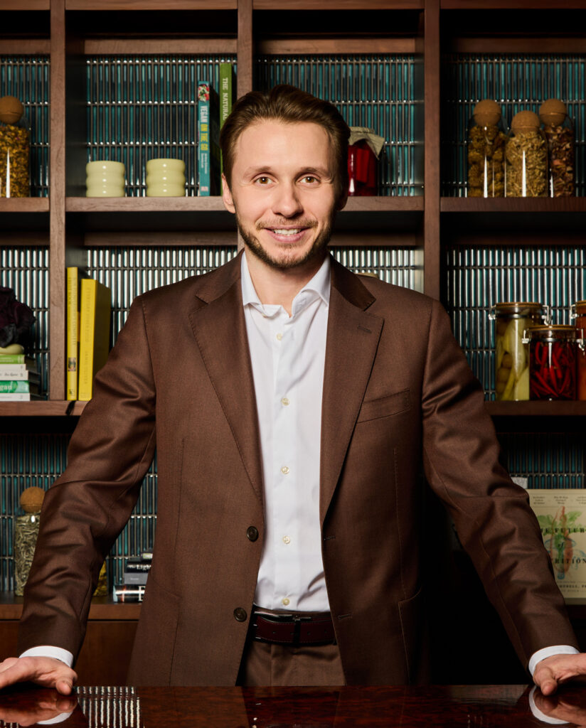 Почему вы должны меня знать: основатель Inspiro Neurobistro Артем Спиро