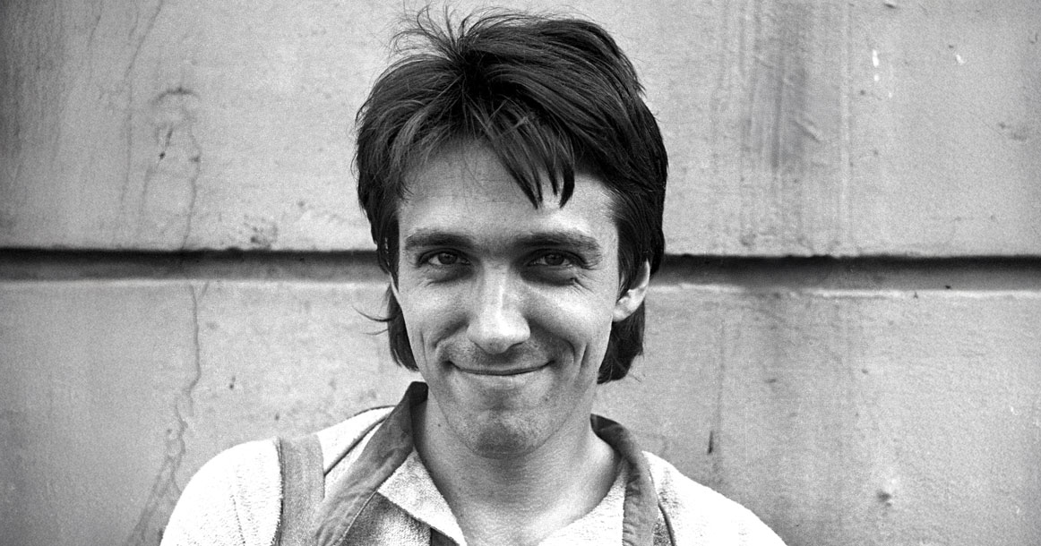 Он находил границы и нарушал их: Сергей Курехин умер ровно 30 лет назад, и нам его не хватает