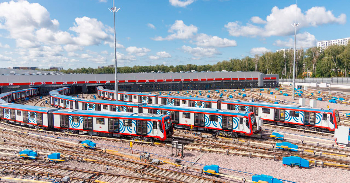 Собянин: вагоны метро и МЦК обновлены на 82%