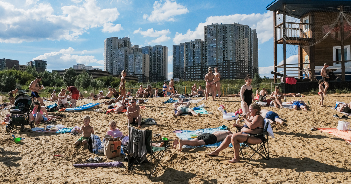 Как москвичи провожают лето на Люберецком карьере, где снимали «Бригаду» и прятали трупы