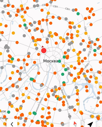 Уже почти все заправки Москвы в красной зоне по очередям за 95-м бензином