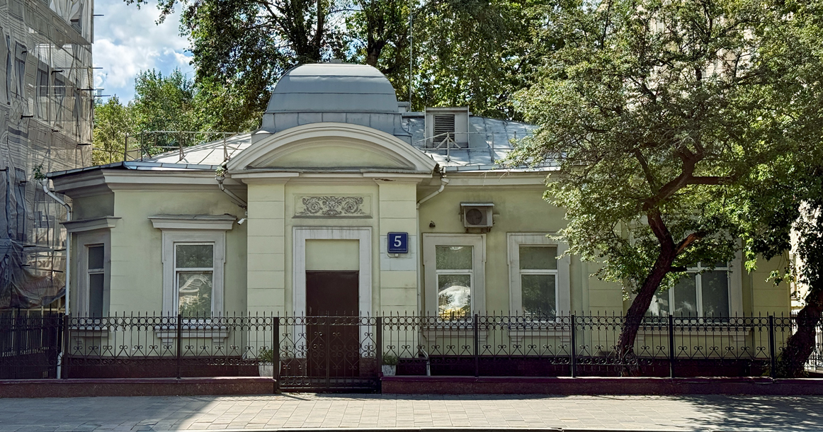 Дом недели: дом купца Юрасова на Ленинградском проспекте