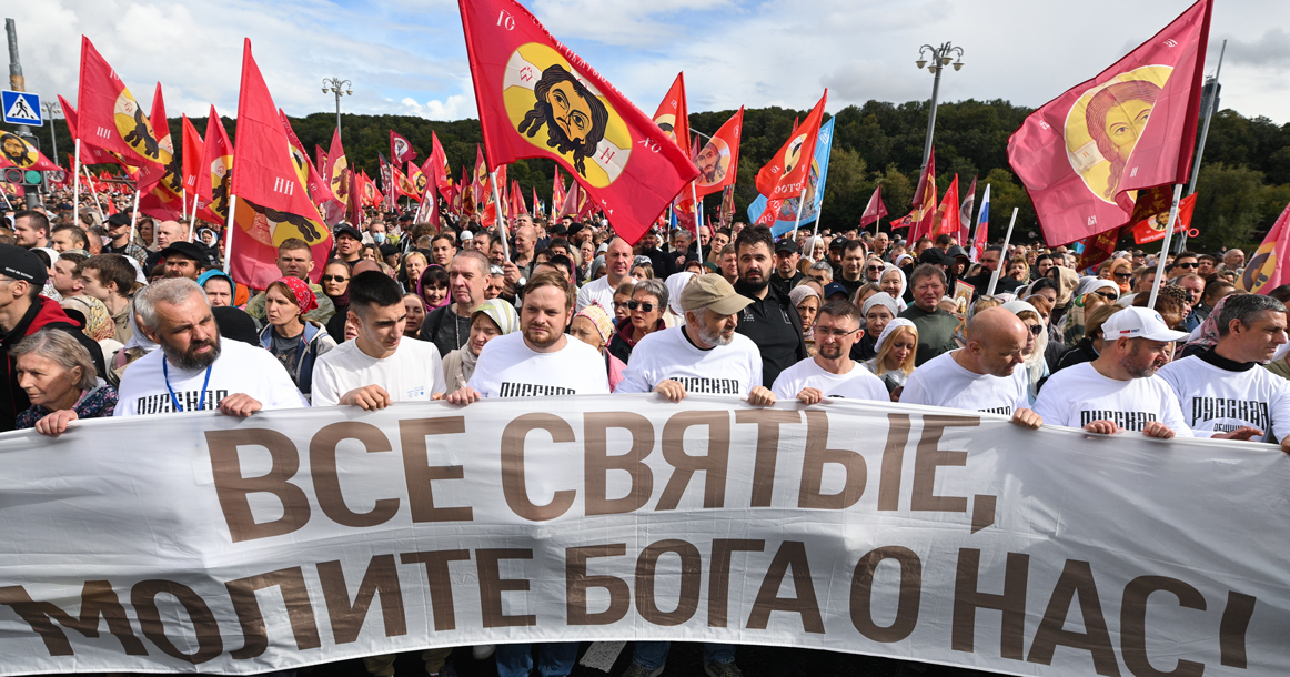 В крестном ходе с мощами Дмитрия Донского приняли участие около 100 тысяч человек