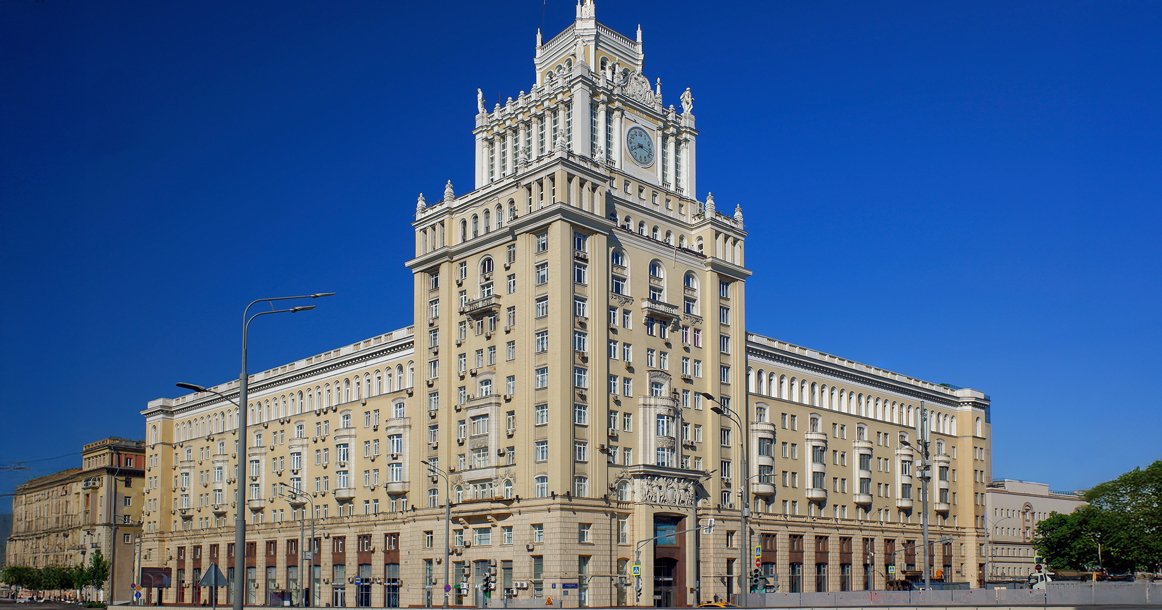 Началась реставрация легендарной гостиницы «Пекин»