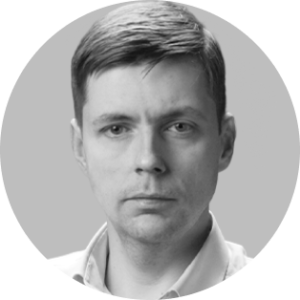 Олег Комолов