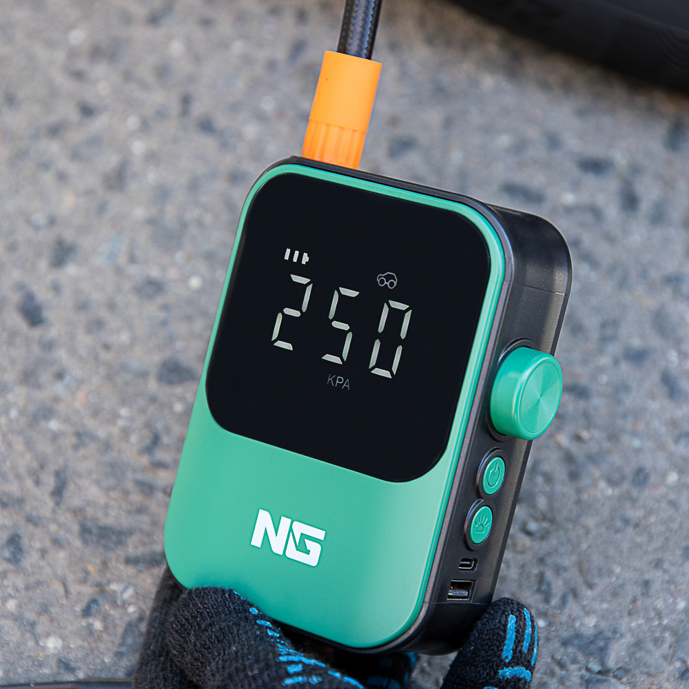 ЕРМАК Компрессор беспроводной, 80Вт, 1500мАх2, фонарь, цифровой дисплей - #11