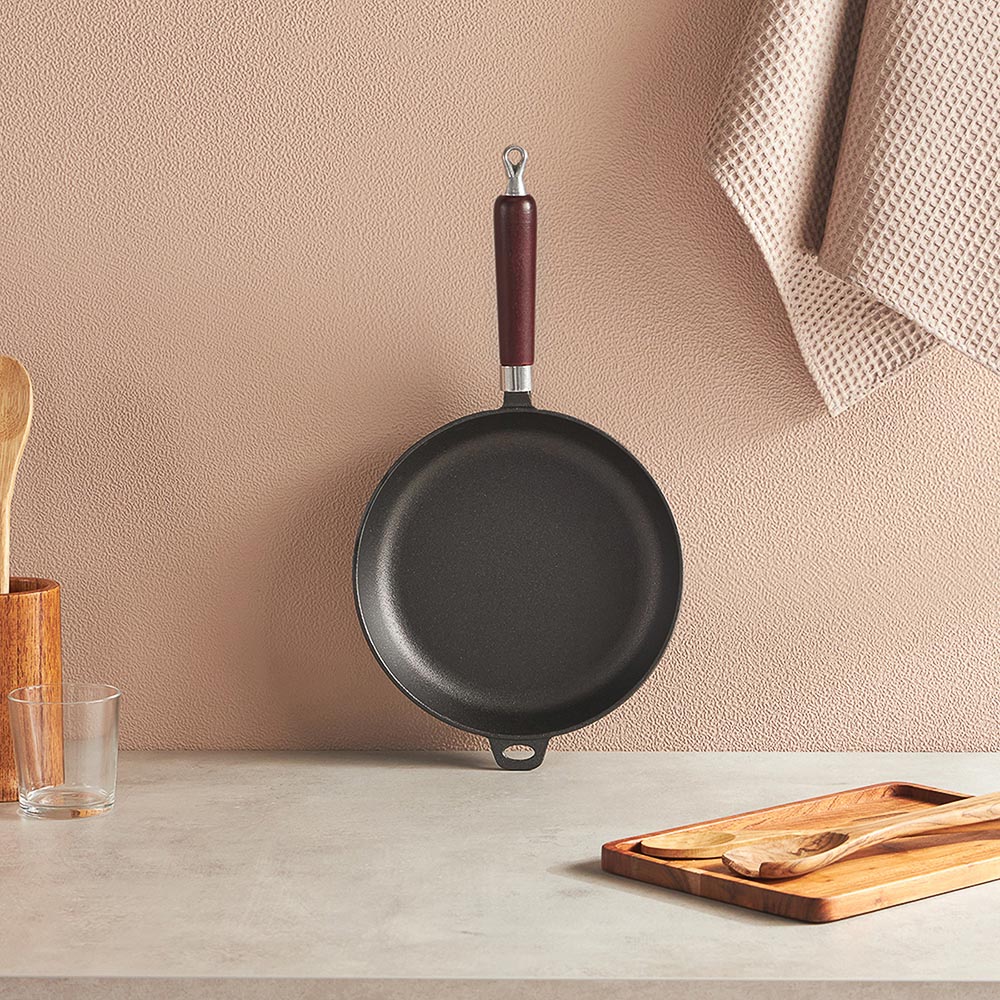 VETTA Сковорода чугун, d24х5см, деревянная ручка, индукция - #8