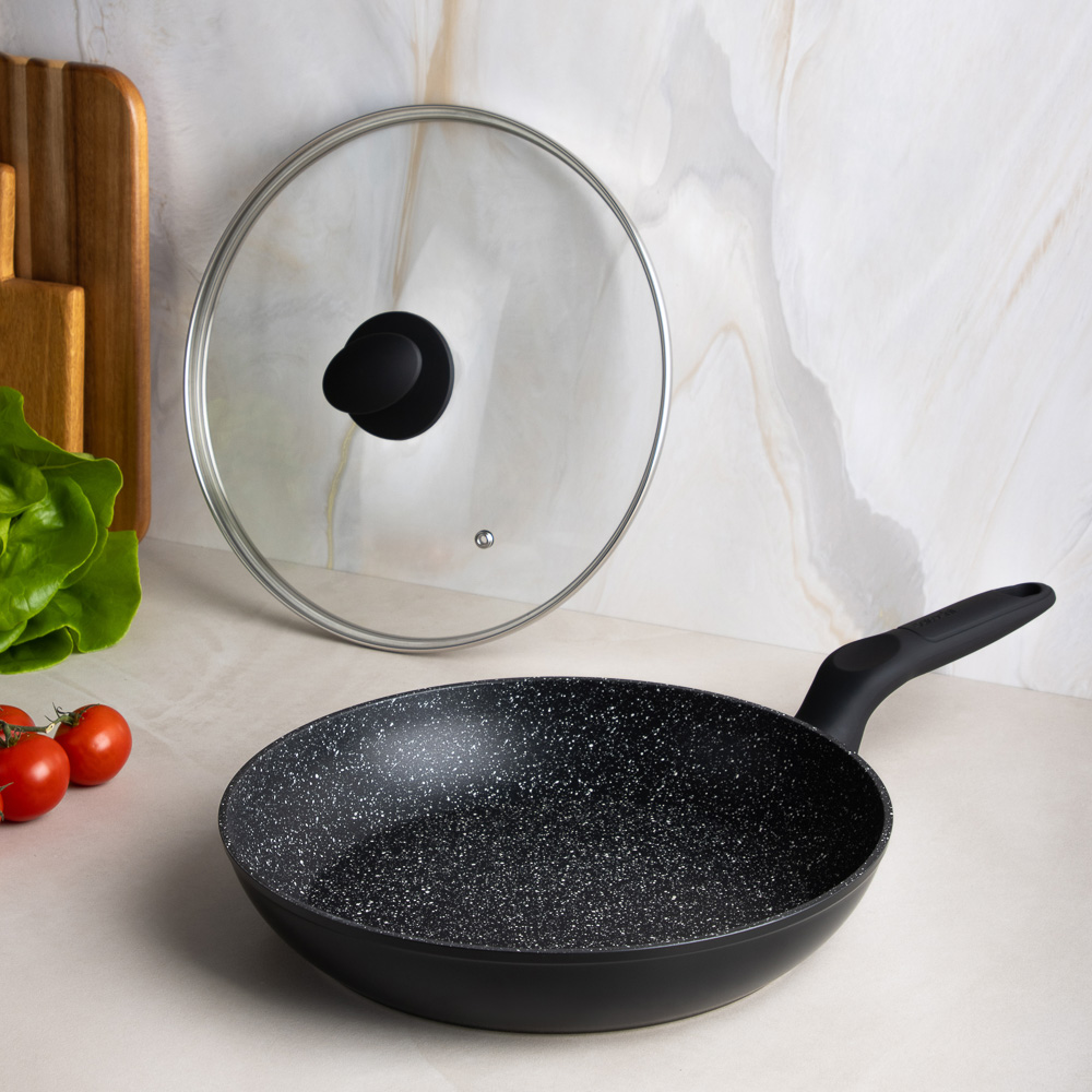 SATOSHI Стоун Сковорода литая с крышкой d28см, антипригарное покрытие мрамор, индукция - #16