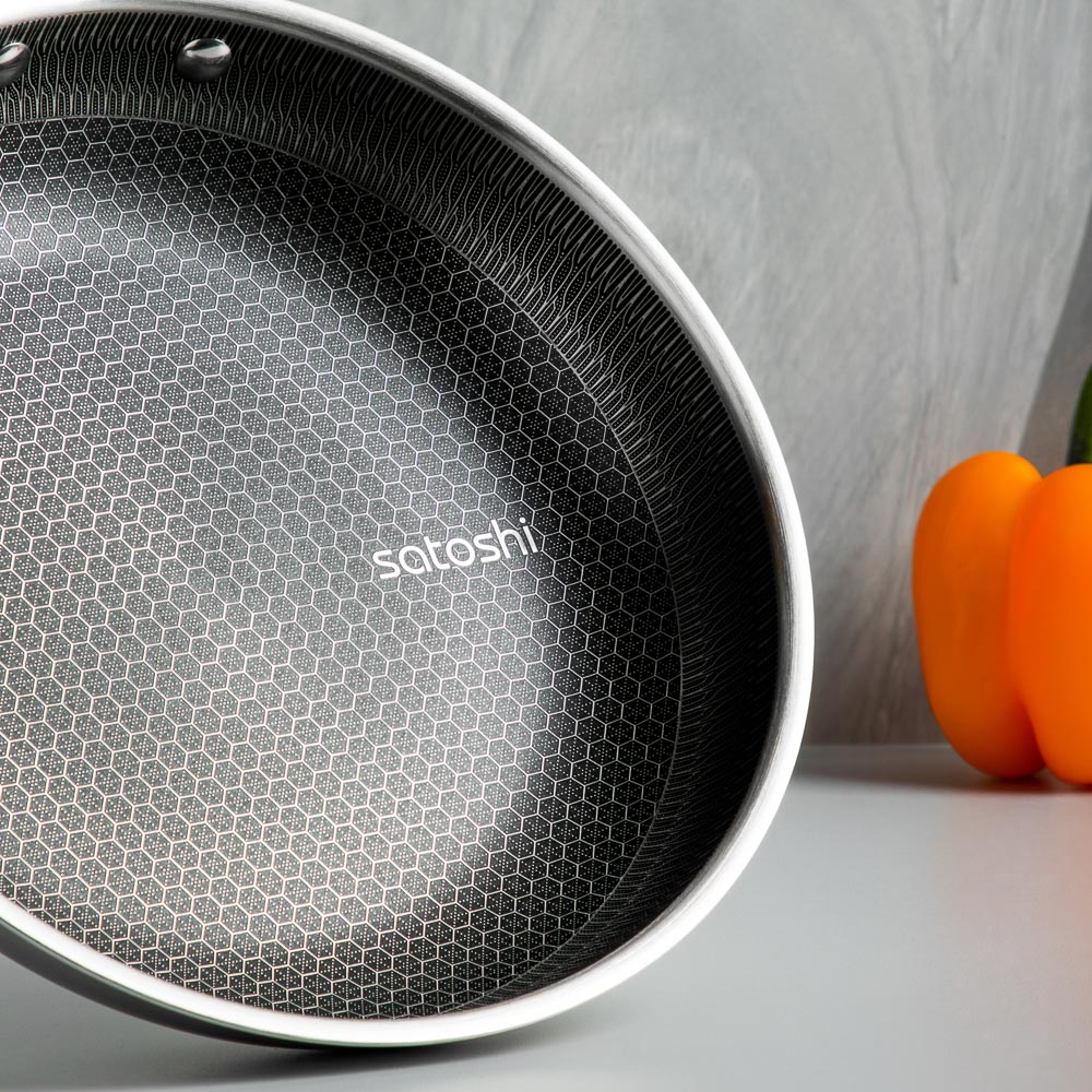 SATOSHI Савона Сковорода Triply 3-х слойная 26х5,0см, нерж.сталь 18/10, антиприг.покр. "соты", инд - #13