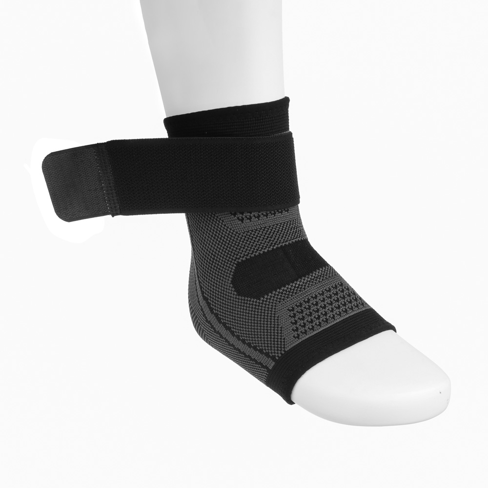 SILAPRO Max Суппорт на голеностоп, 10.5х25см, полиэфирное волокно 50%, полиэстер 35%, латекс 15% - #4