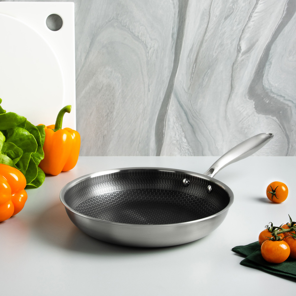 SATOSHI Савона Сковорода Triply 3-х слойная 26х5,0см, нерж.сталь 18/10, антиприг.покр. "соты", инд - #9