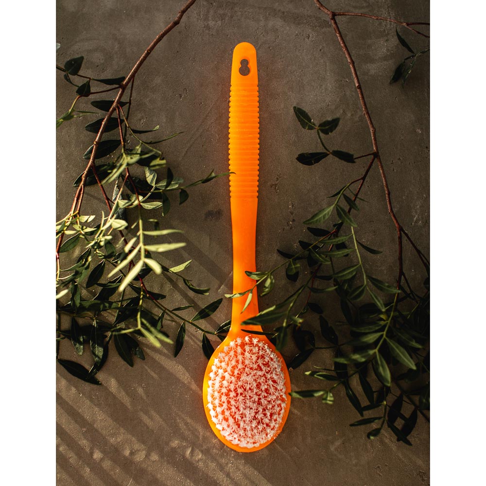 ЮL Щетка для тела с искусств. щетиной на пластиковой ручке, 34см, 3 цвета - #14