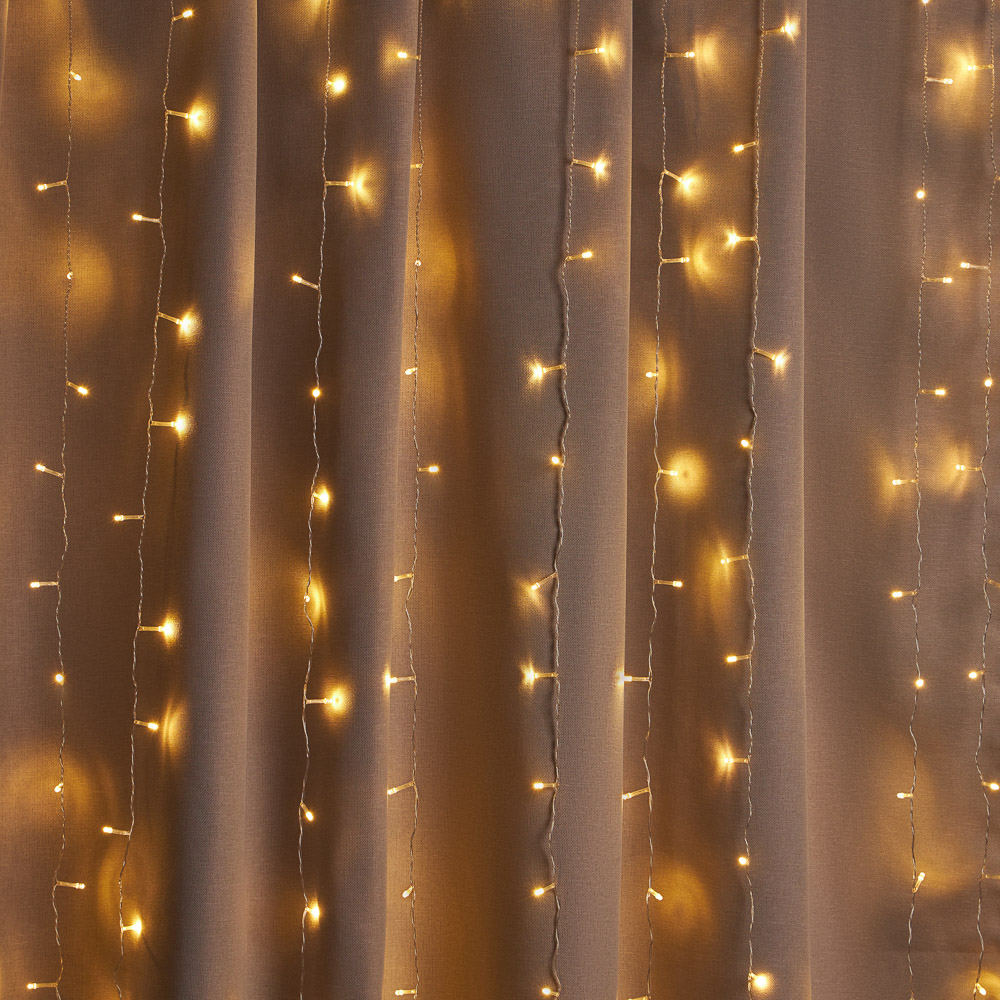 СНОУ БУМ Эл.гирлянда занавес, 1.5x1.5м, 150LED, шампань, 10 нитей, пост.свеч., ПВХ прозр., 220В - #12