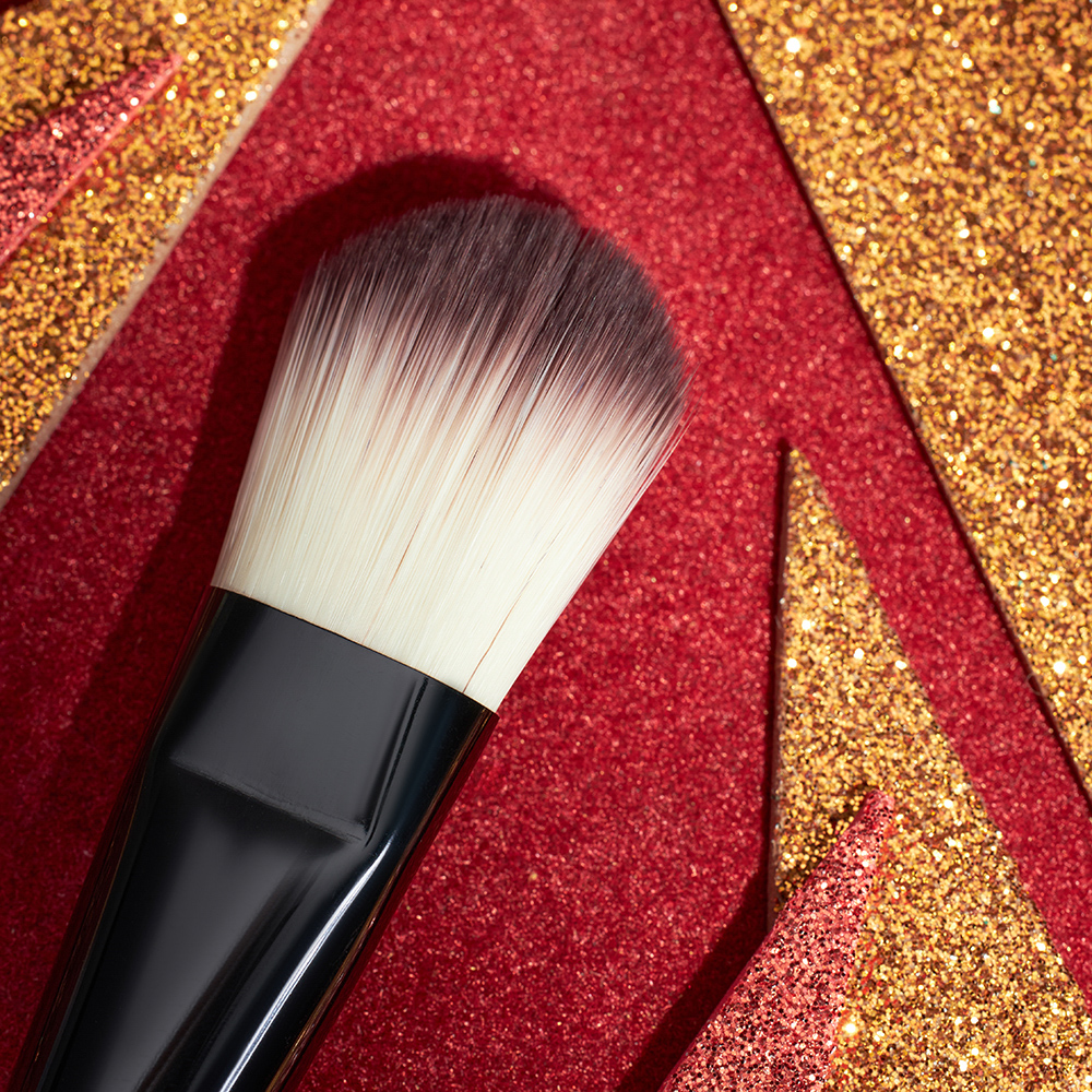 ЮНИLOOK Кисть для нанесения тональной основы/масок, дерево, синтетич.нейлон, 17,5см, черный, 26905-5 - #17