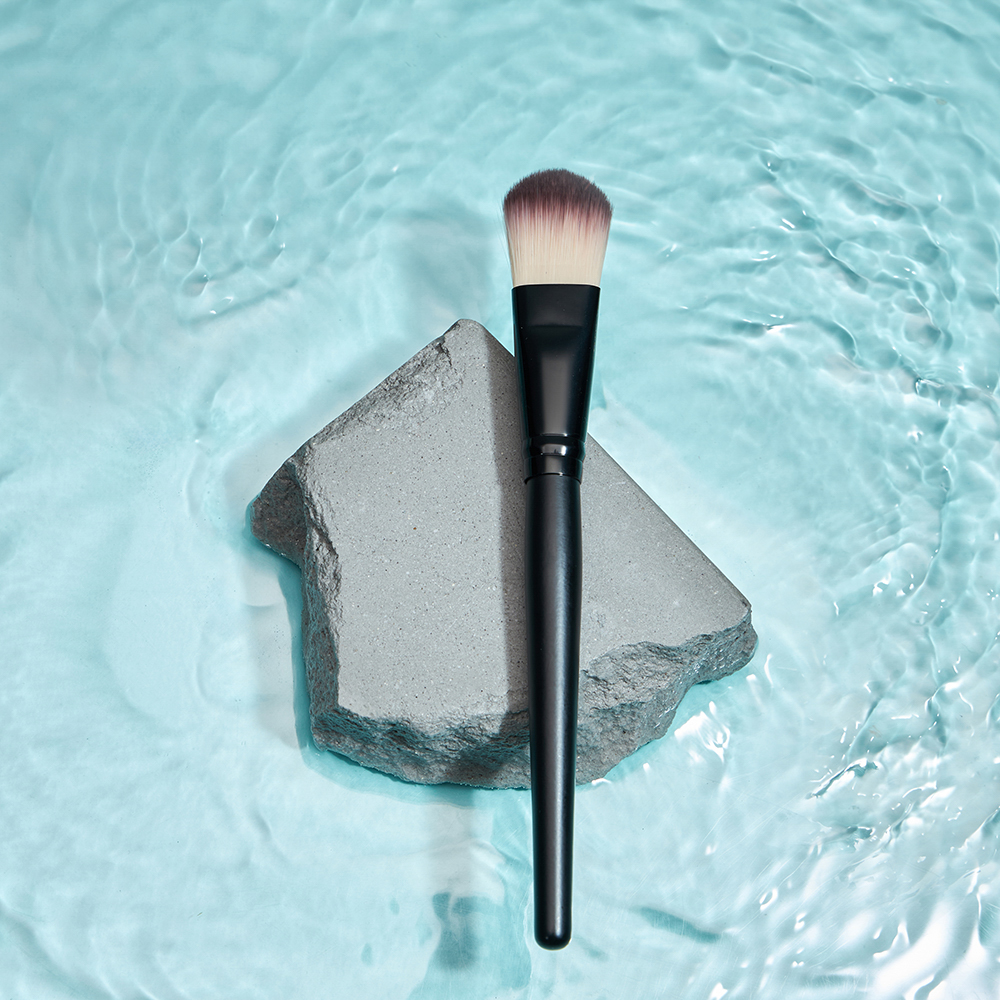 ЮНИLOOK Кисть для нанесения тональной основы/масок, дерево, синтетич.нейлон, 17,5см, черный, 26905-5 - #13