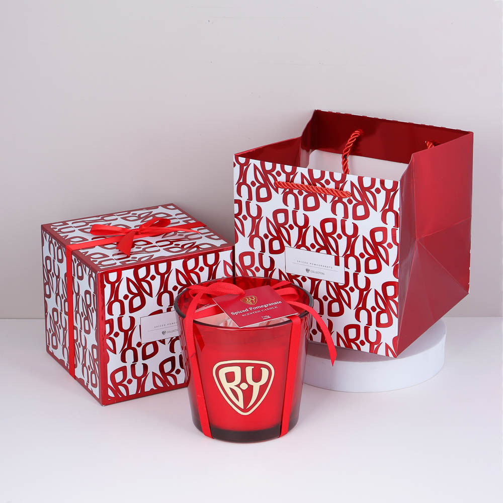 BY Свеча ароматическая, в стеклянном подсвечнике, 13,5x13,5x12,6 см, 710 гр, Spiced Pomegranate - #1