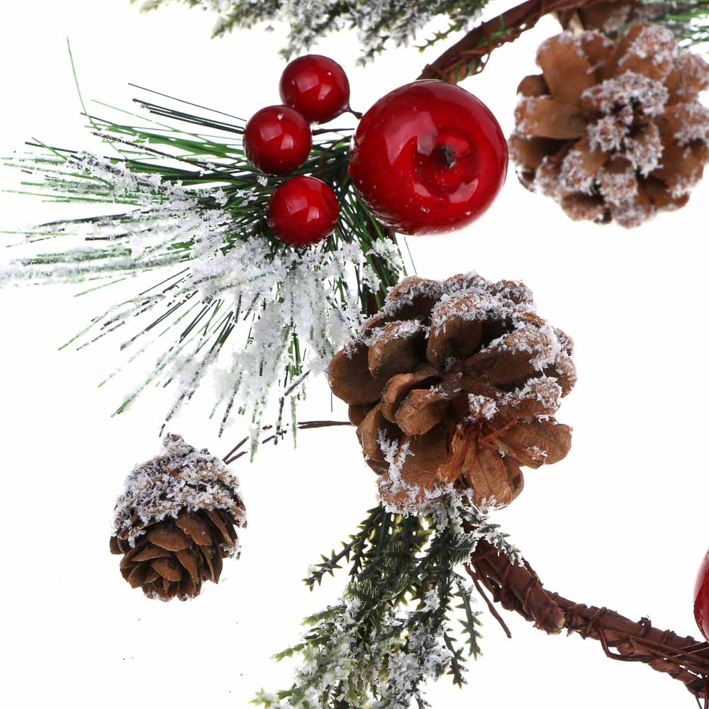 СНОУ БУМ Венок с ягодами и шишками заснеженный, (14,5 см - внутр Д) 30 см, металл, пластик - #3