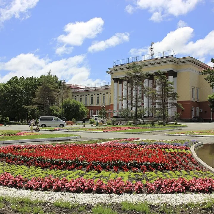 Артём