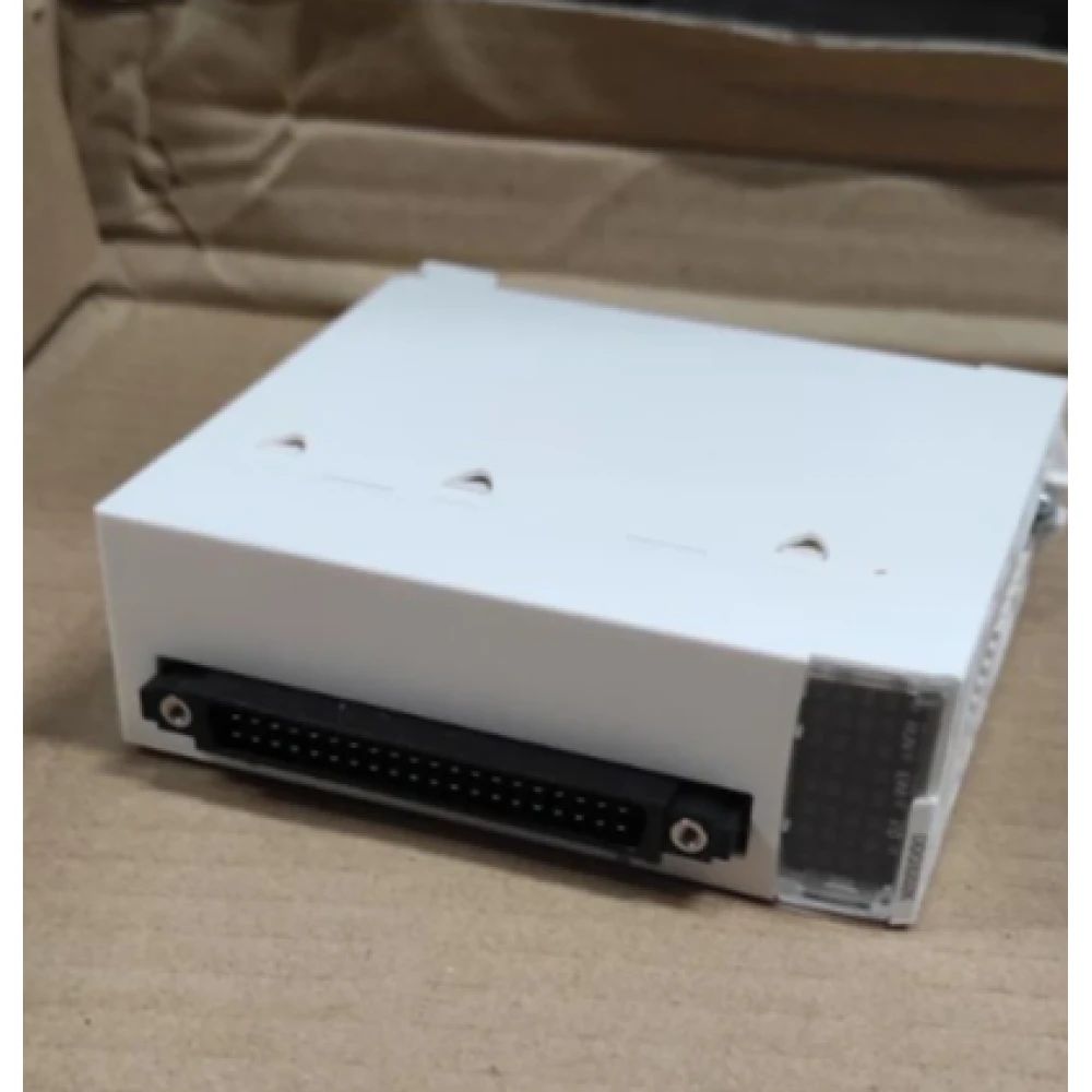 Модуль цифровых выходов 32 выхода,транз. 0.1А BMXDDO3202KRU