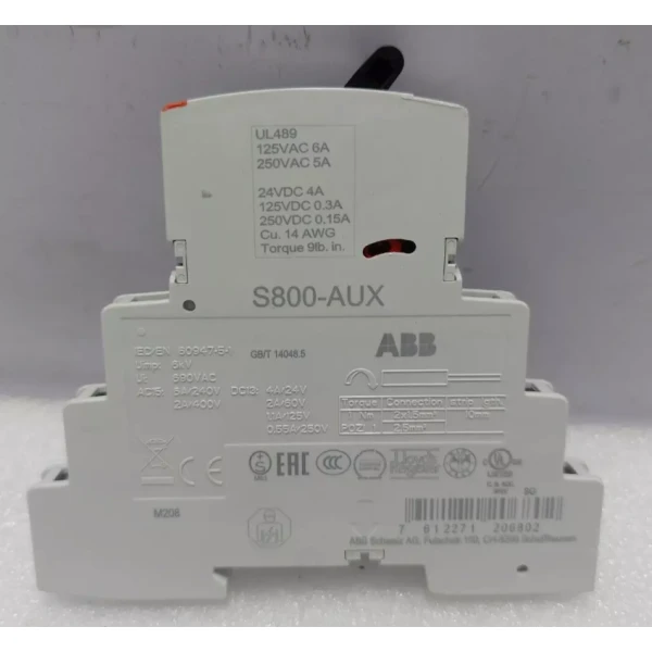 Вспомогательный контакт ABB S800-AUX для автоматов S800, 2 переключающих контакта 2CCS800900R0011