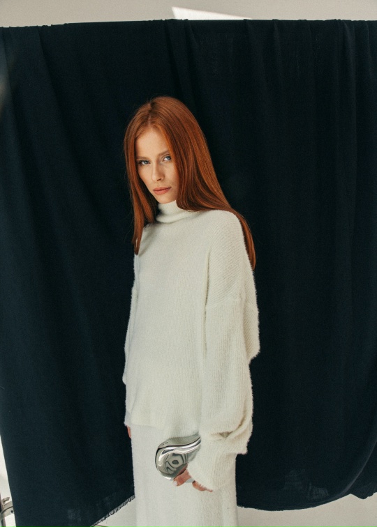 Свитер пушистый - фото 2