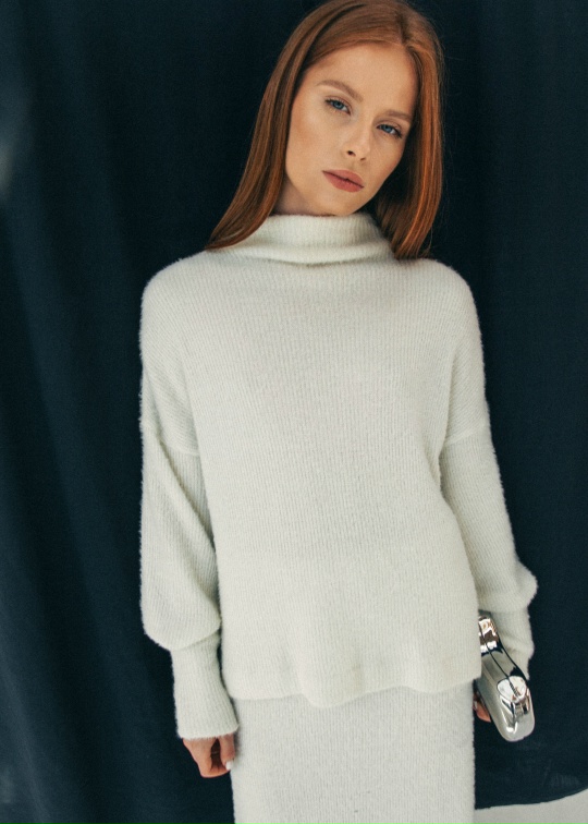 Свитер пушистый - фото 3