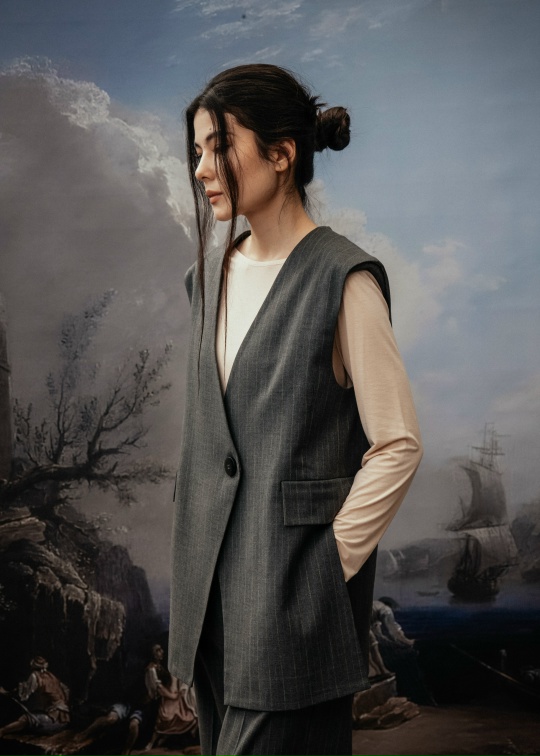 Жилет с разрезами - фото 2