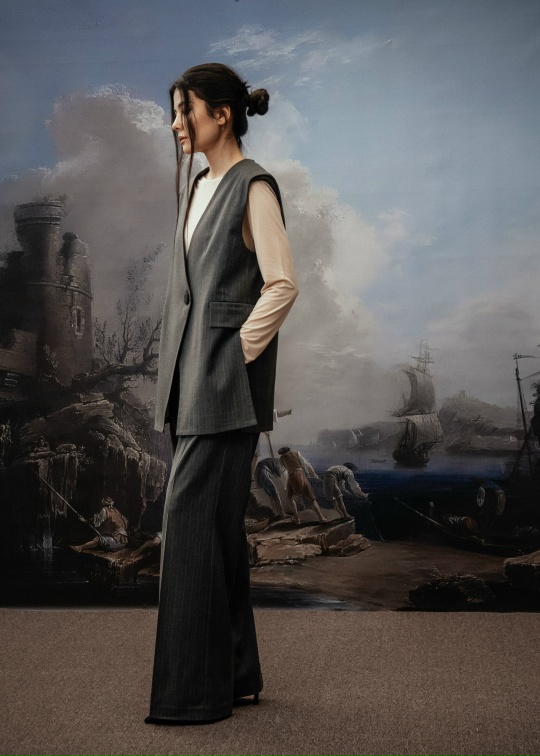 Жилет с разрезами - фото 3