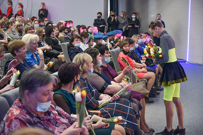 8 марта 2021, торжественное собрание в ЦДК г. Белово