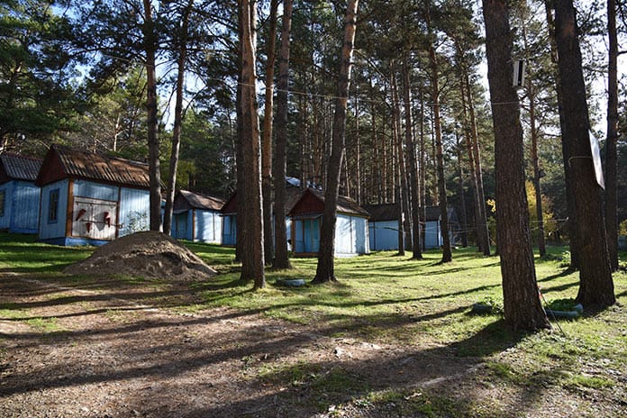 Лагерь белово. Дол Алые паруса Салаир. Алые паруса Салаир детский лагерь. Лагерь Алые паруса Белово. Алые паруса лагерь Куршская коса.